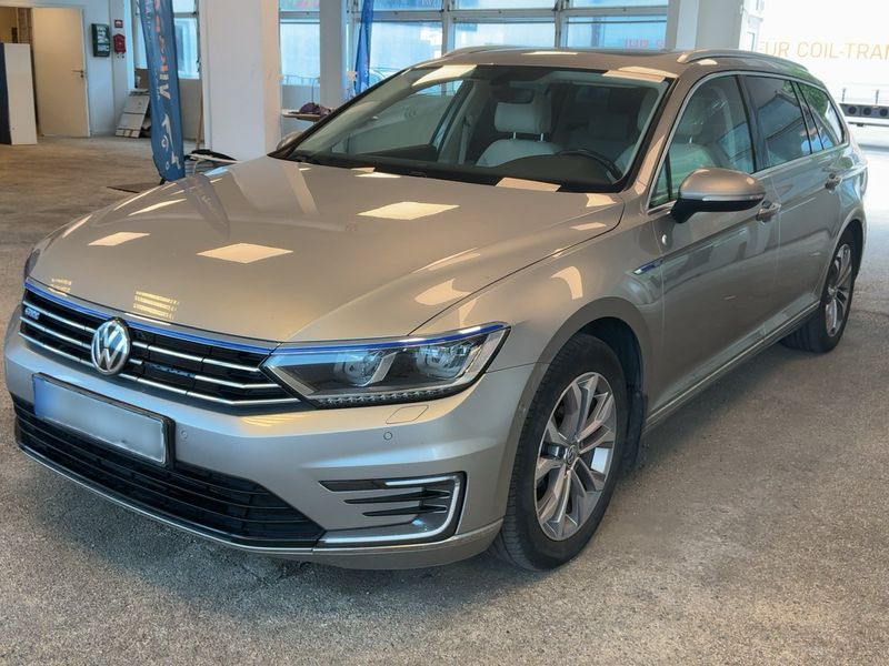 Volkswagen Passat 1.4 GTE — 1/8