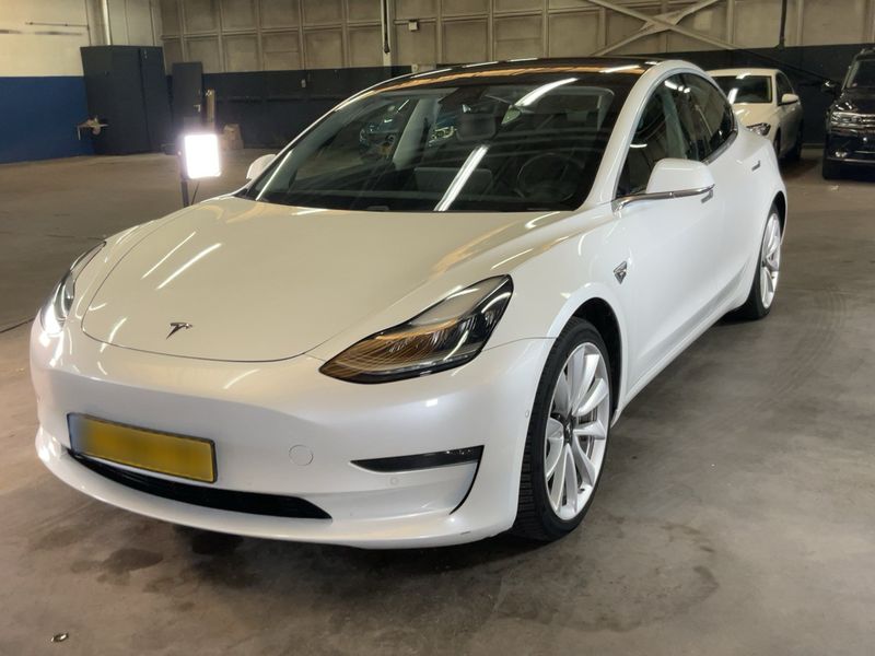 Tesla Model 3 Long Range Dual — 1/8