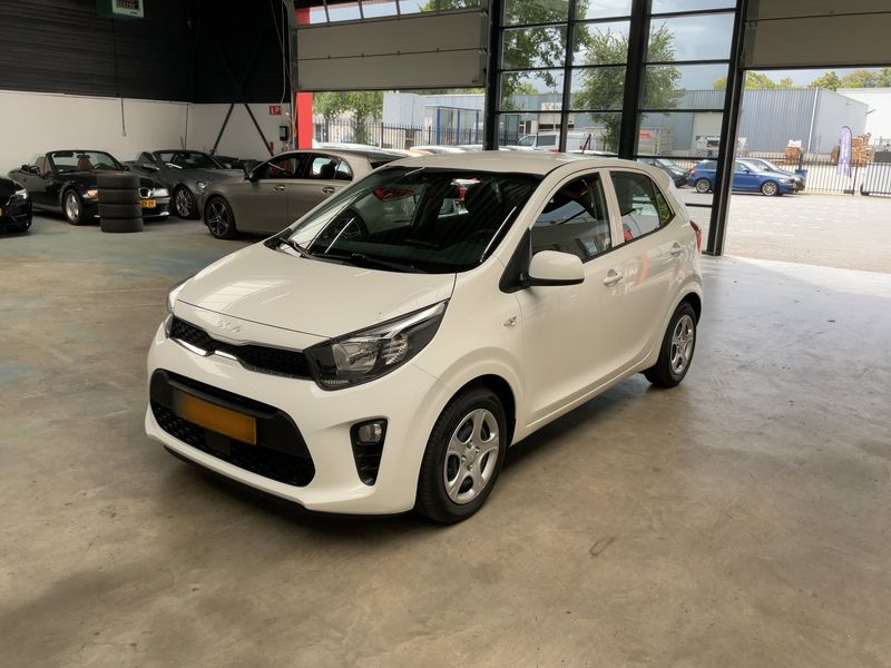 Kia Picanto 1.0 — фото 1