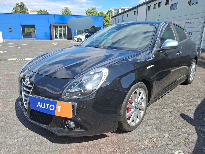 Alfa Romeo Giulietta 1.4 Turbo — 1/8