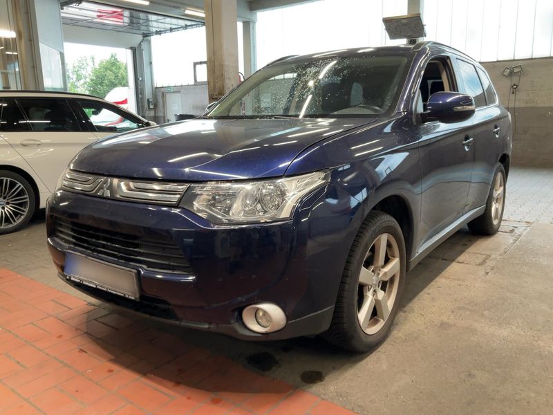 Mitsubishi Outlander 2.2 DI-D — фото 1