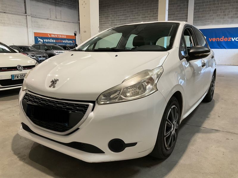 Peugeot 208 1.4 HDi — 1/8