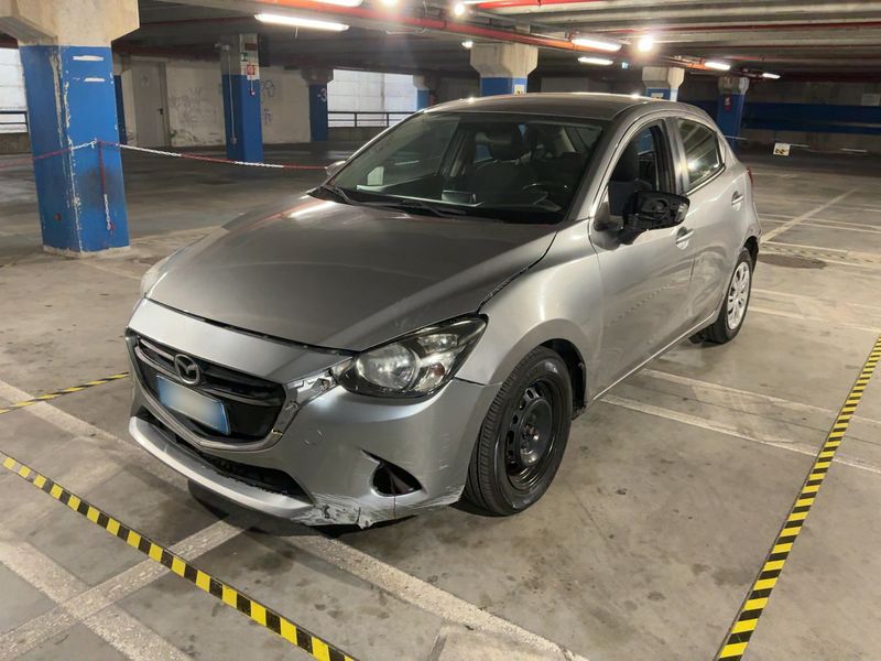 Mazda 2 1.5 — 1/8