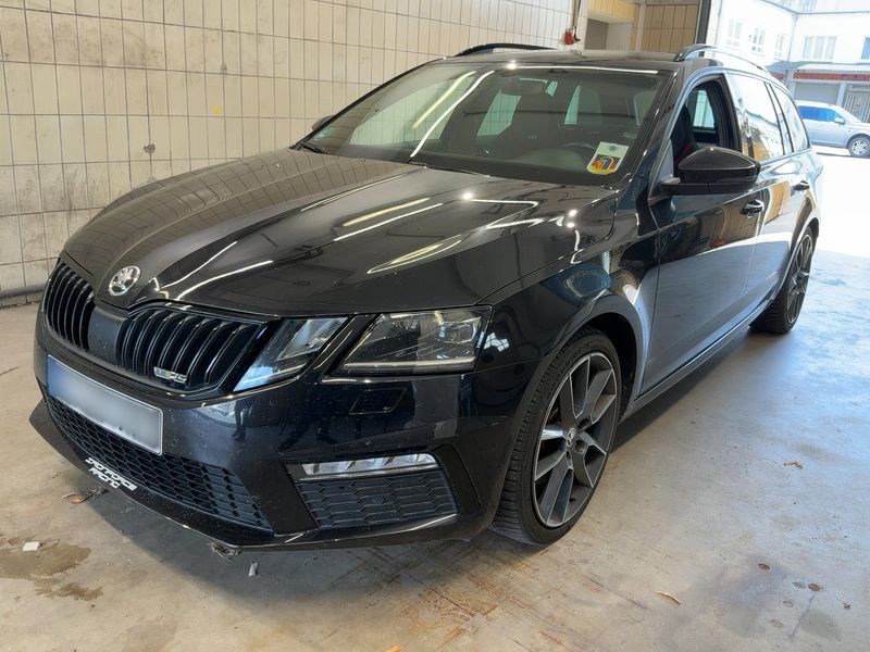 Skoda Octavia 2.0 TDI — 1/8