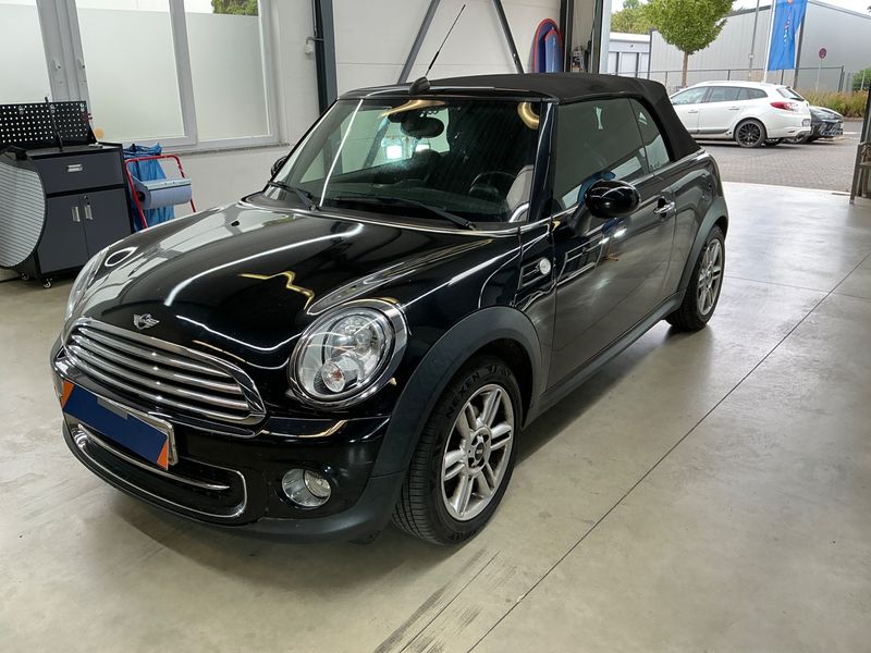 MINI Cabrio Cooper — 1/8