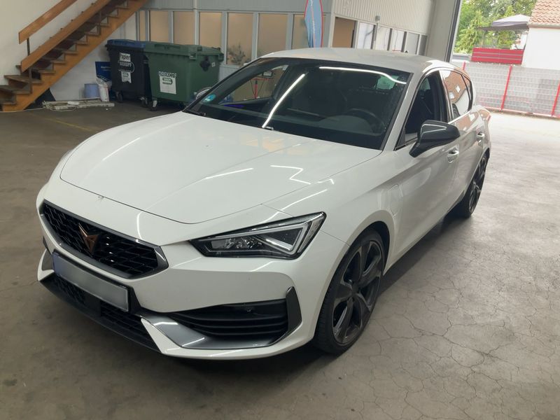 Cupra Leon 1.4 e-HYBRID — 1/8