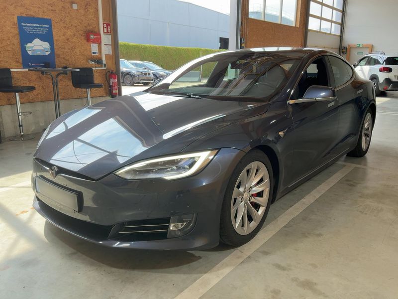 Tesla Model S Performance — 1/8