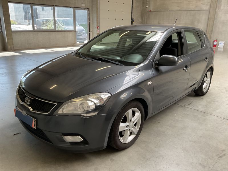 Kia cee'd 1.6 CRDi — 1/8