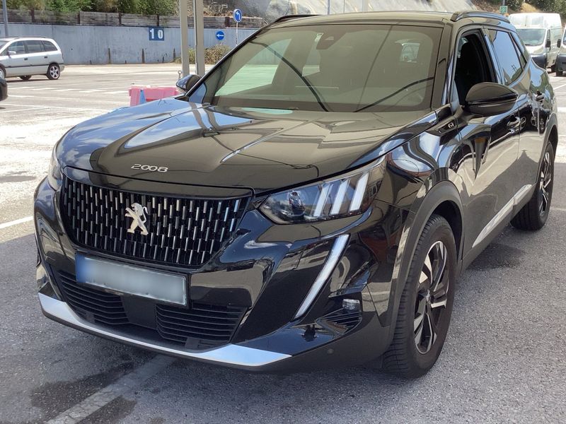 Peugeot 2008 1.2 PureTech — 1/8