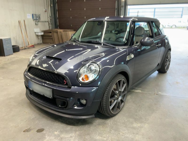 MINI MINI Cooper S — 1/8