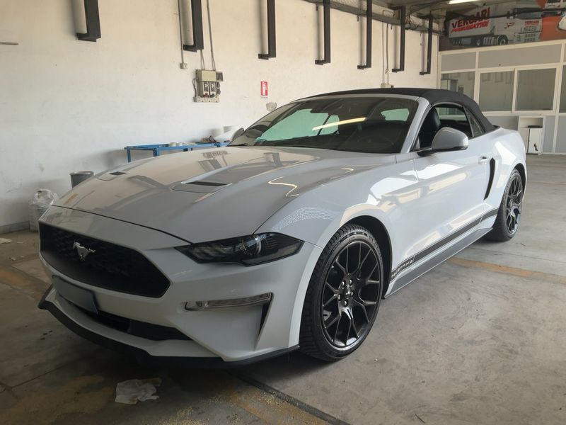 Ford Mustang 2.3 EcoBoost — фото 1