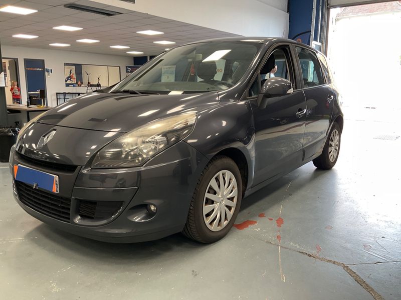 Renault Scenic 1.5 dCi — 1/8