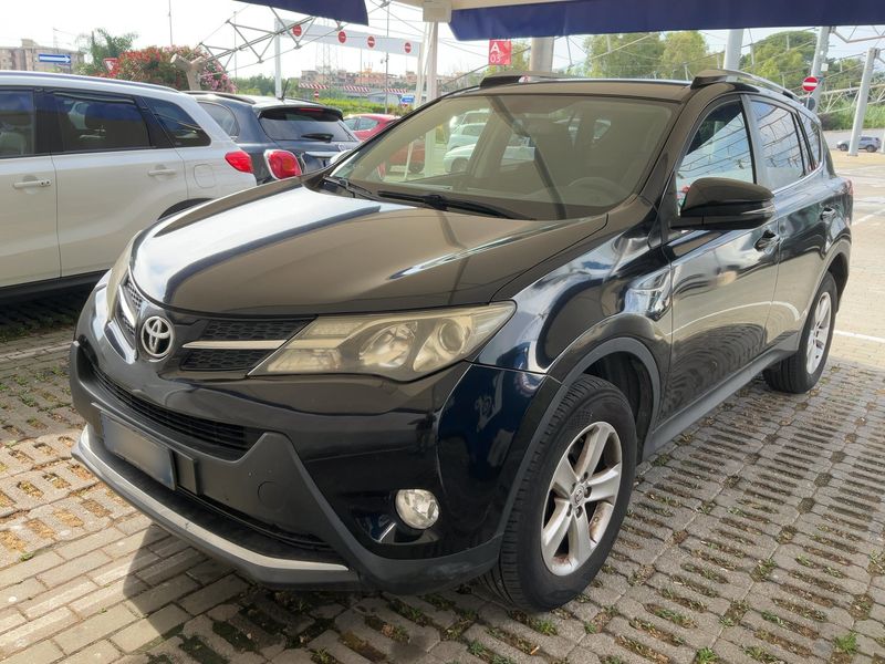Toyota RAV 4 2.0 D-4D — 1/8
