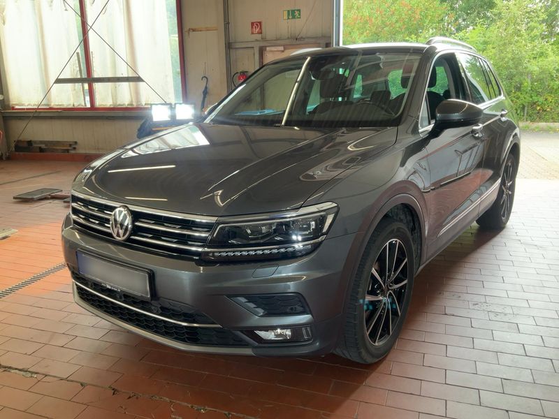 Volkswagen Tiguan 2.0 TDI — фото 1