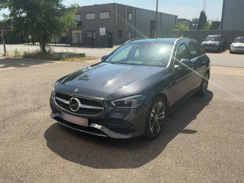Mercedes-Benz C-Klasse C 300e — 1/8