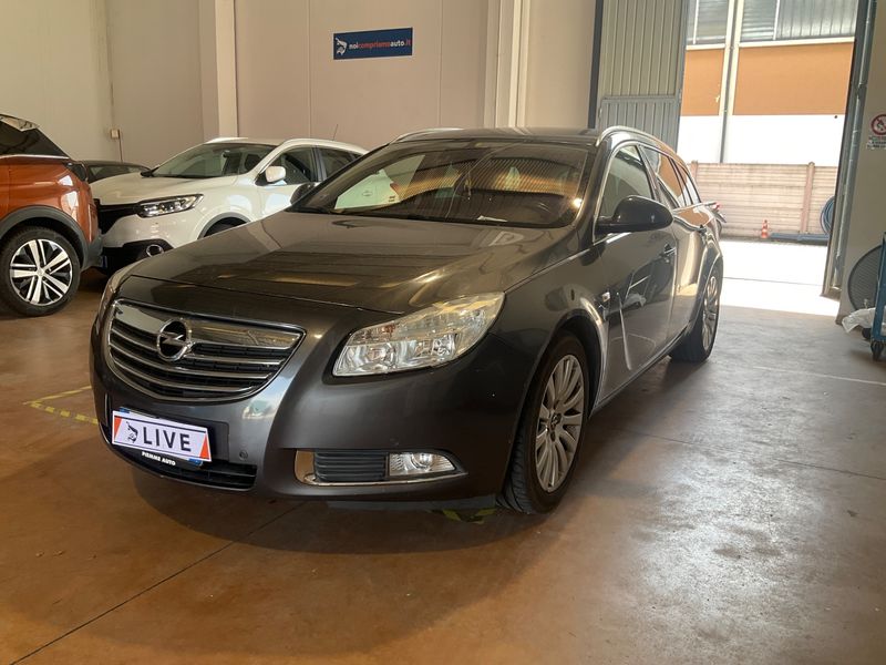 Opel Insignia Sports Tourer 2.0 CDTI — 1/8