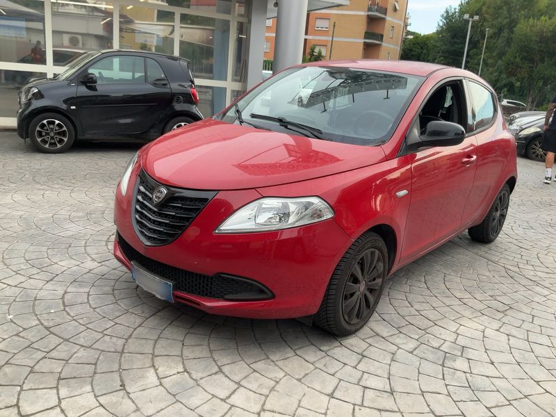 Lancia Ypsilon 1.2 GPL — 1/8