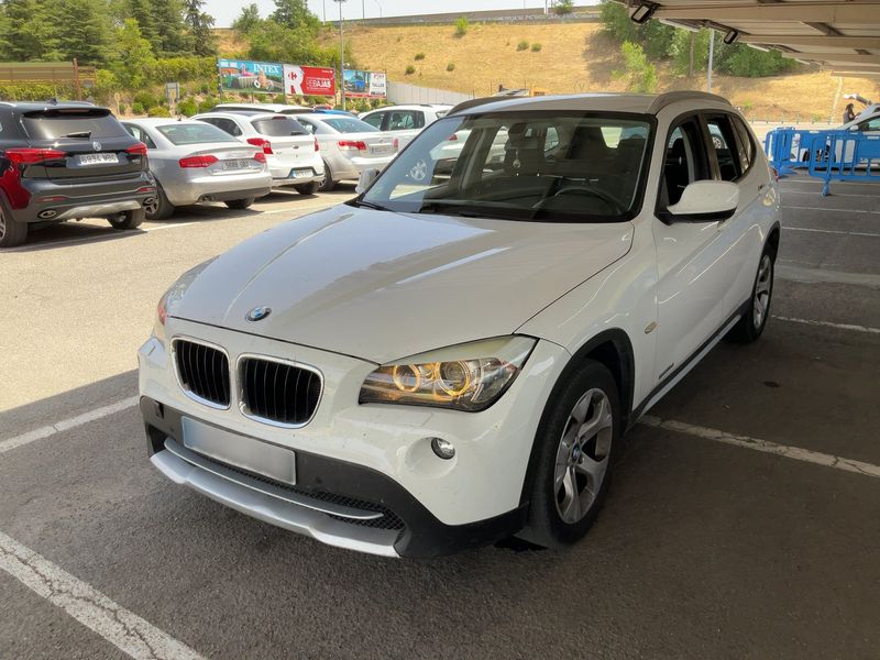 BMW X1 sDrive 18d — 1/8