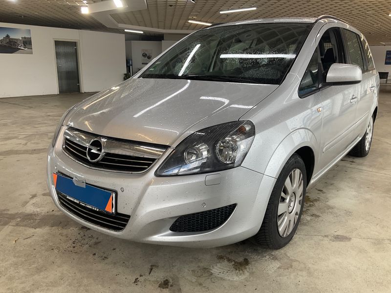 Opel Zafira 1.7 CDTI — 1/8