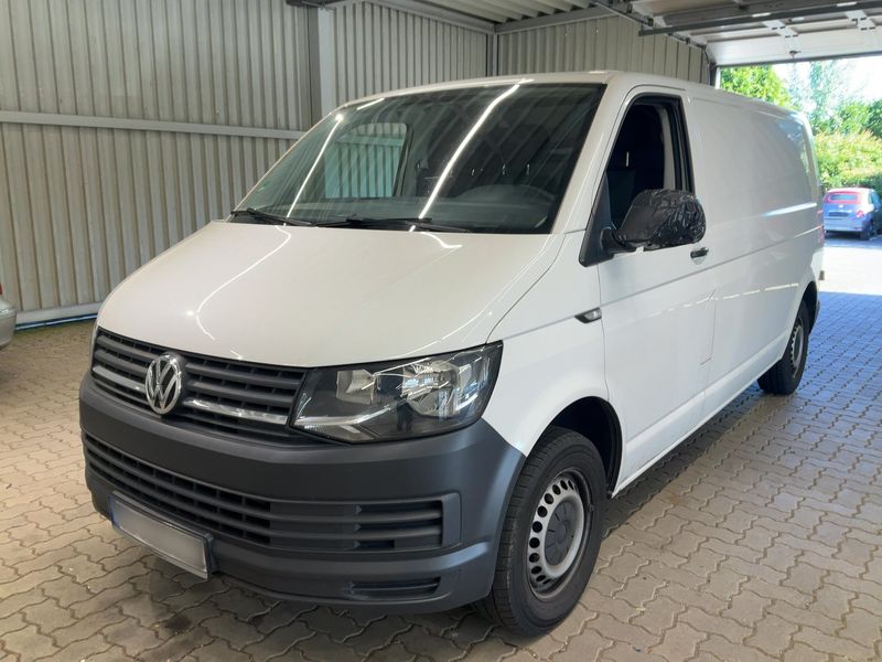 Volkswagen T6 Transporter 2.0 TDI — 1/8