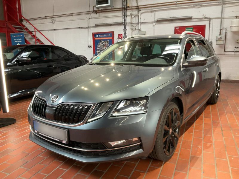 Skoda Octavia 2.0 TDI — 1/8