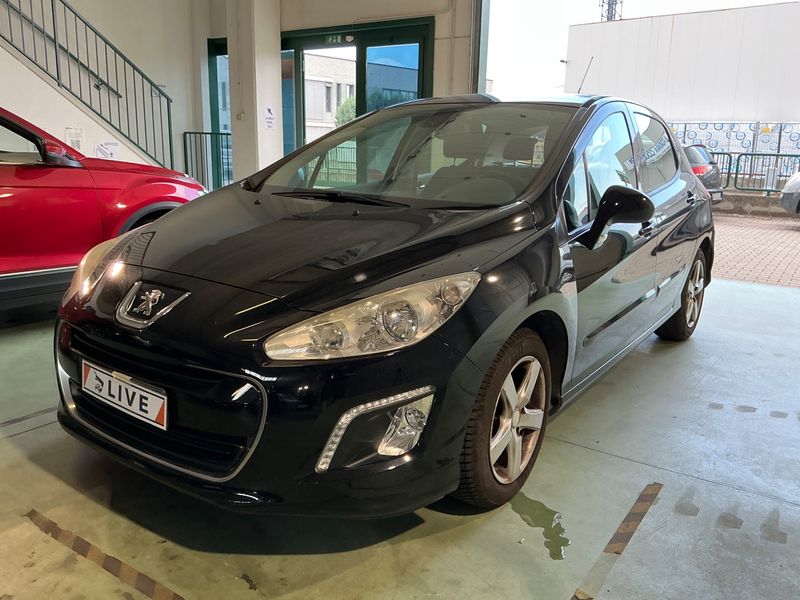 Peugeot 308 1.6 HDi — 1/8