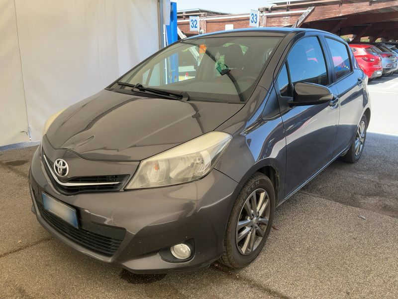 Toyota Yaris 1.0 VVT-i — фото 1