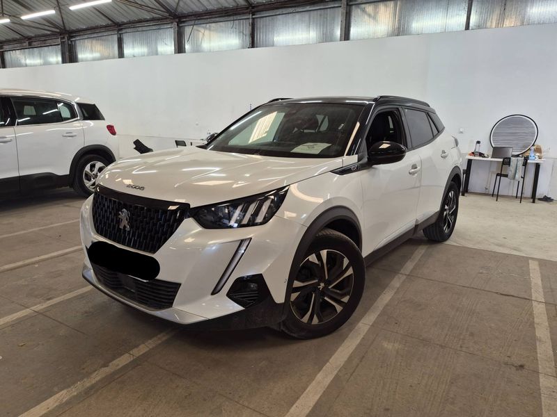 Peugeot 2008 1.2 PureTech — 1/8