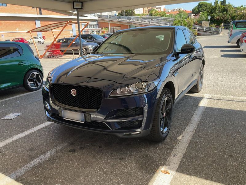 Jaguar F-Pace 25d — 1/8