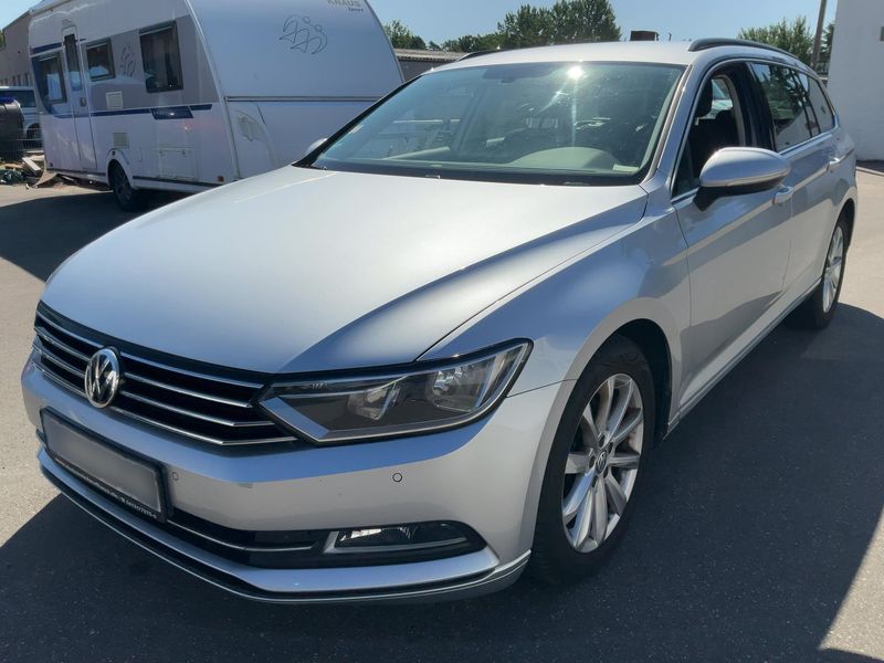 Volkswagen Passat 2.0 TDI — 1/8