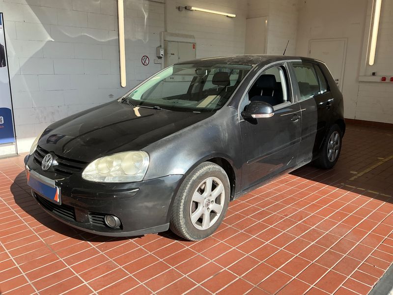 Volkswagen Golf V 1.6 — 1/8