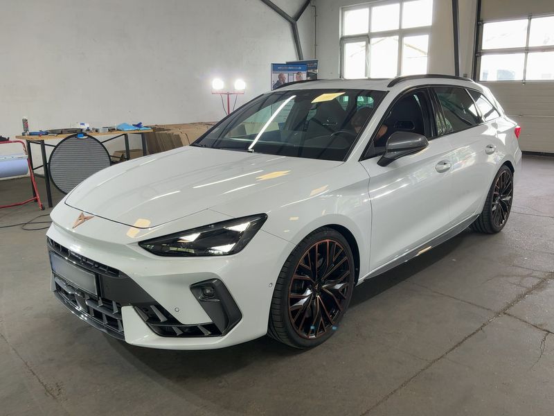Cupra Leon 2.0 TSI — 1/8
