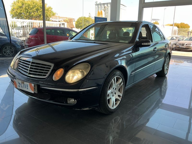 Mercedes-Benz E-Klasse E 320 — 1/8
