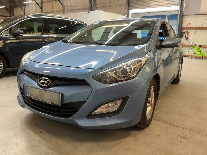 Hyundai i30 1.4 — 1/8