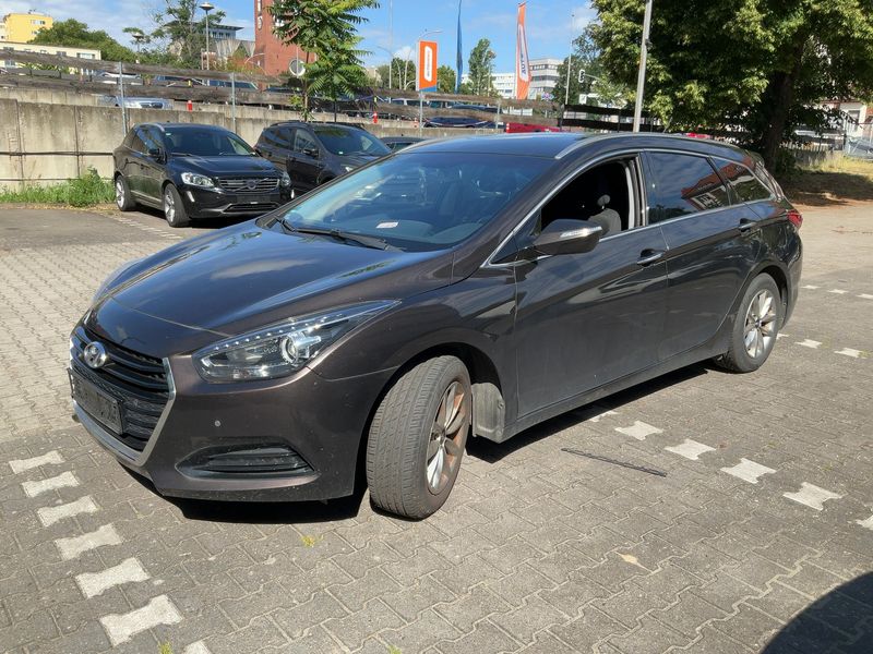 Hyundai i40 1.6 — 1/8