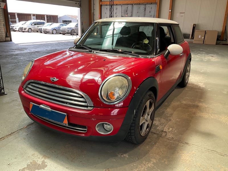 MINI MINI Cooper — 1/8
