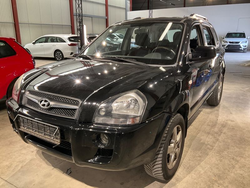 Hyundai Tucson 2.0 — 1/8