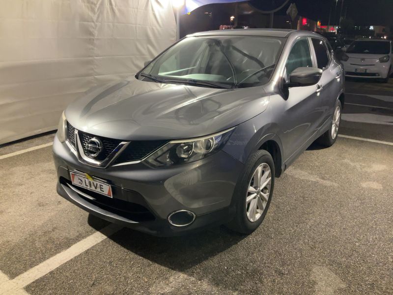 Nissan Qashqai 1.5 Turbodiesel — 1/8