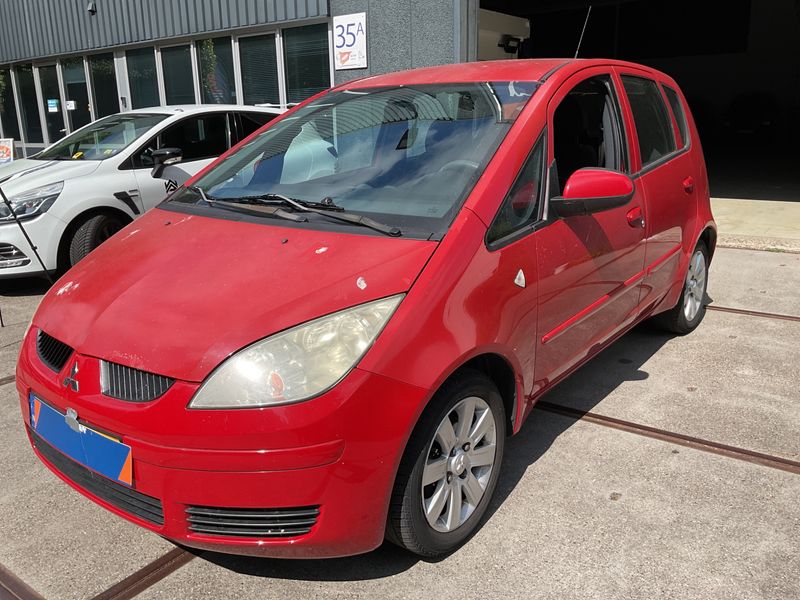 Mitsubishi Colt 1.3 — 1/8