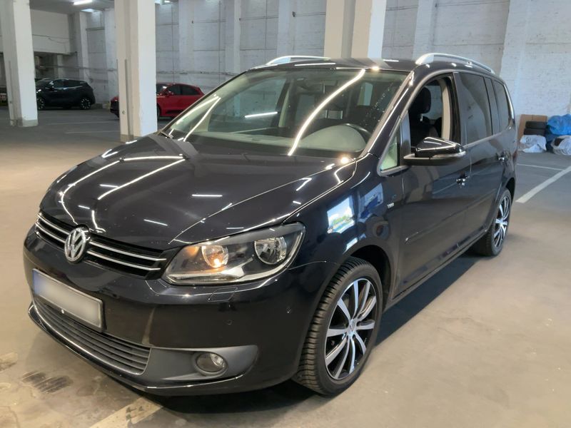 Volkswagen Touran 1.2 TSI — фото 1