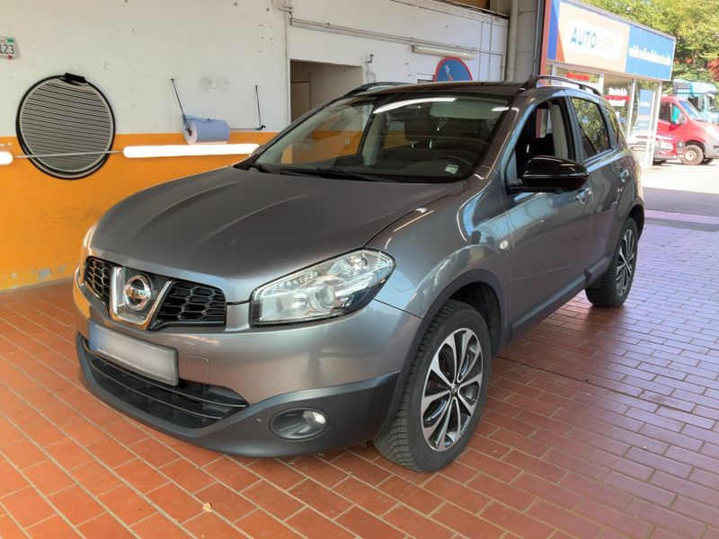 Nissan Qashqai 2.0 — фото 1