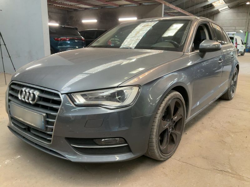 Audi A3 Sportback 2.0 TDI — 1/8
