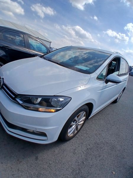 Volkswagen Touran 1.4 TSI — фото 1