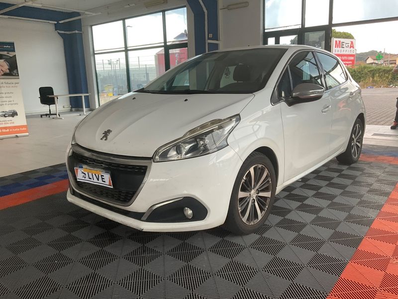 Peugeot 208 1.2 e-VTi — 1/8