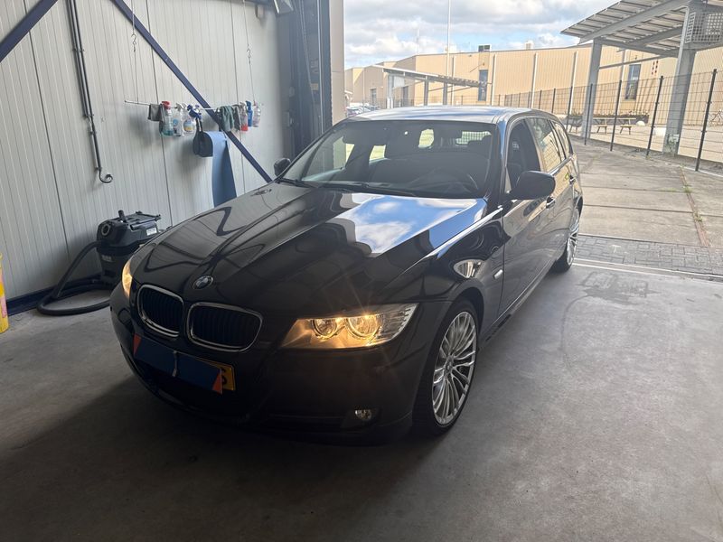 BMW 3er 318i — 1/6