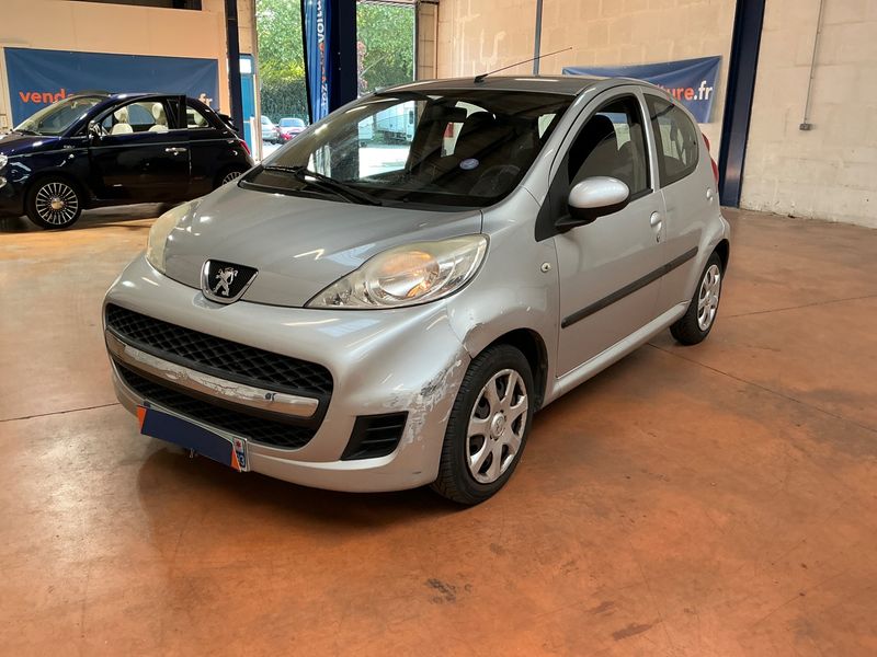 Peugeot 107 1.0 — 1/8
