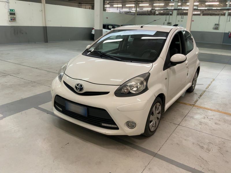 Toyota Aygo 1.0 — 1/8