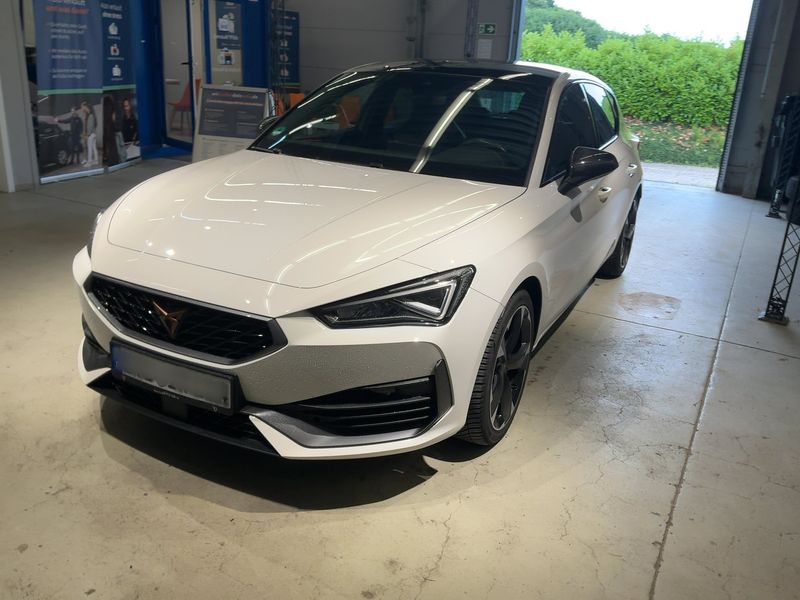 Cupra Leon 2.0 TSI — 1/8