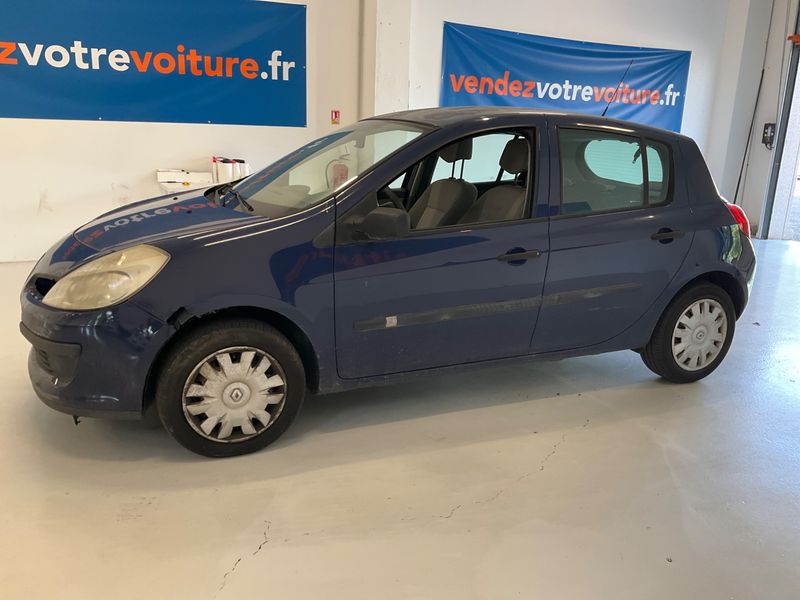 Renault Clio 1.4 — 1/8