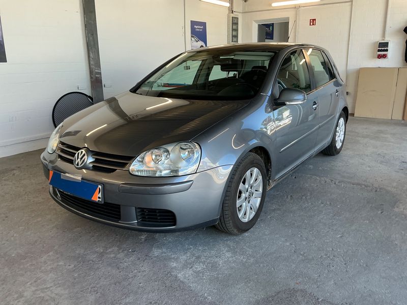 Volkswagen Golf V 1.6 — 1/8